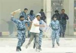 أعمال شغب إثر إضراب عمال بنغاليين في‮ ‬الكويت لتحسين أجورهم